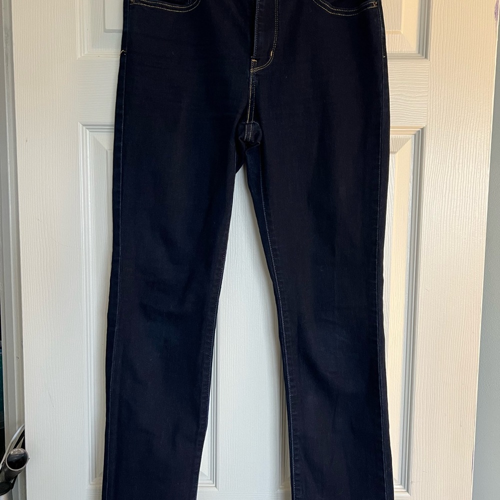 724 Levis High Rise Straight (28)